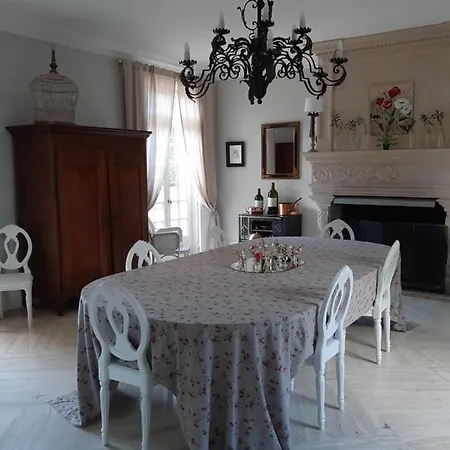 Bed and Breakfast Maison Coquereaumont 3*